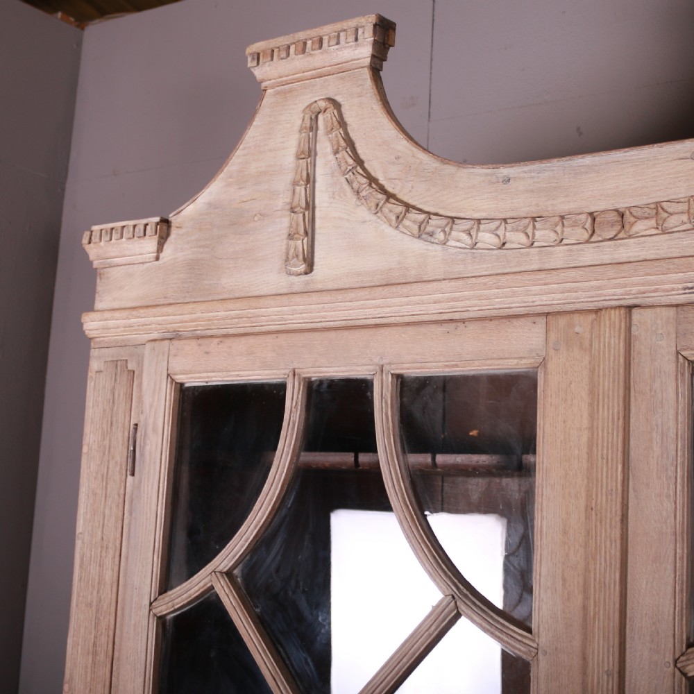 18th Century Dutch Display Cabinet View IX