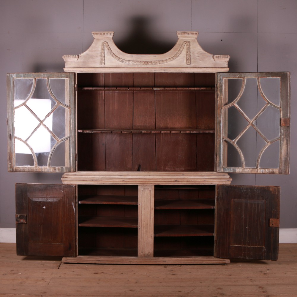 18th Century Dutch Display Cabinet View XII