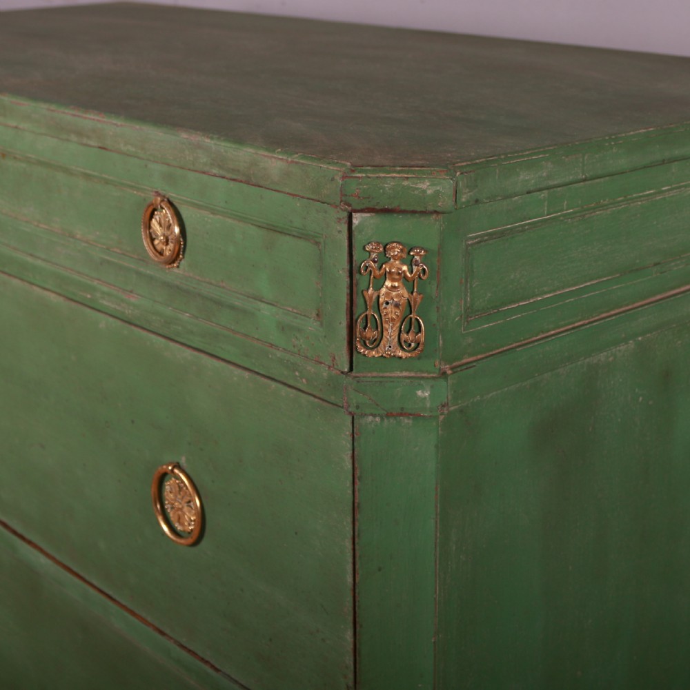 18th Century Italian Commode View VII
