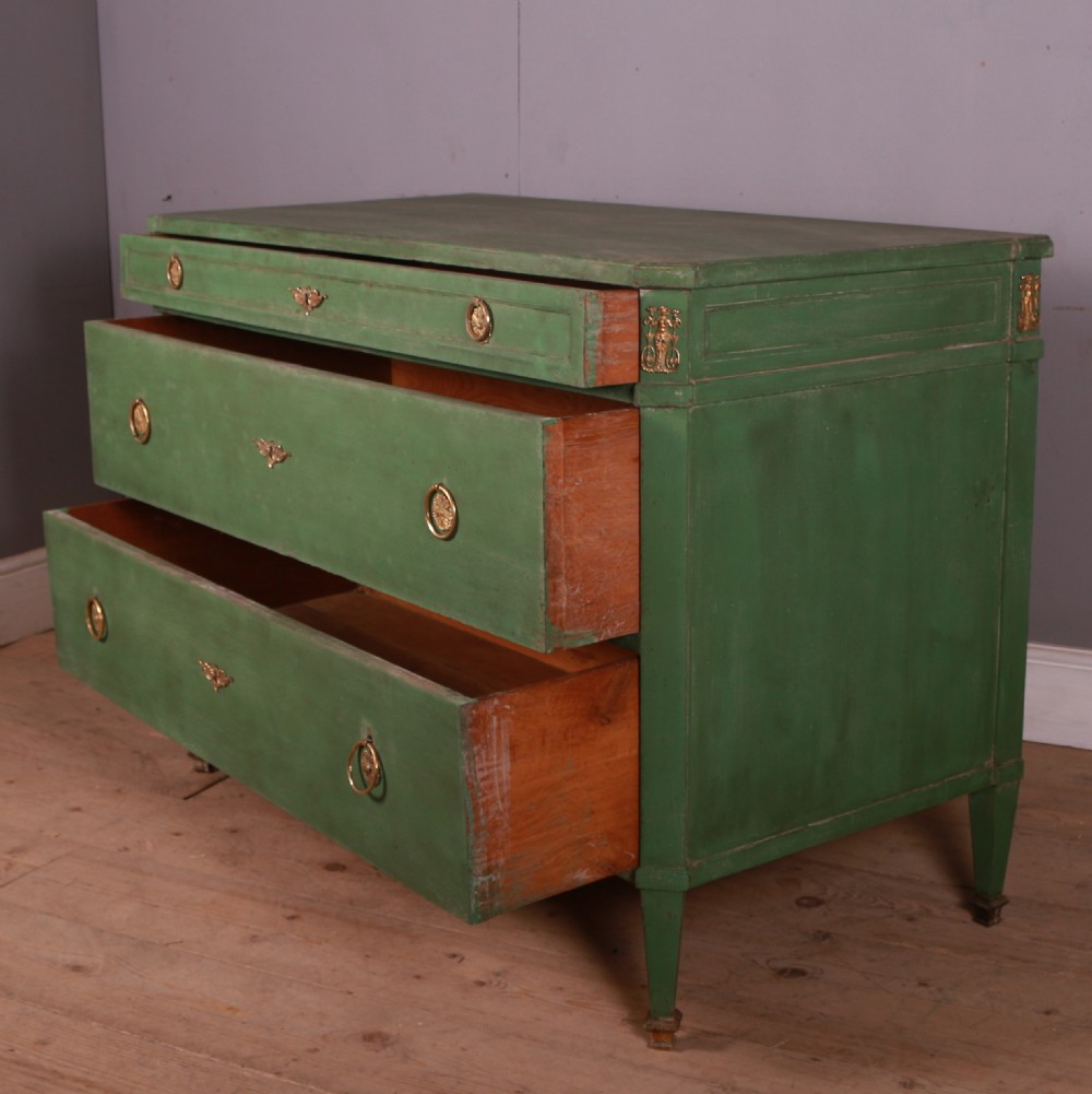 18th Century Italian Commode View IX