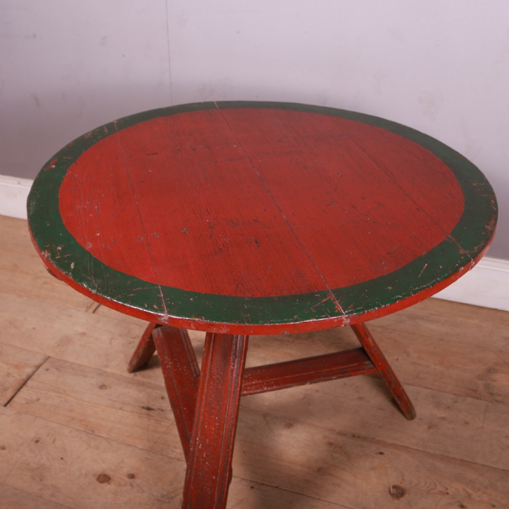 Dutch Cricket Table View III