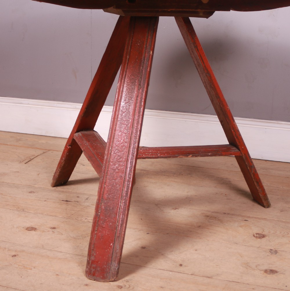 Dutch Cricket Table View V