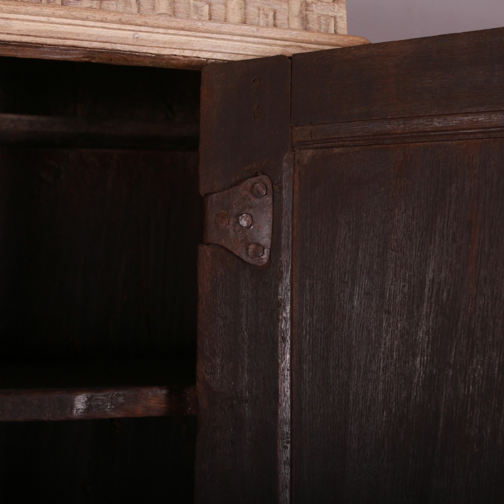 17th Century Dutch Linen Cupboard View X