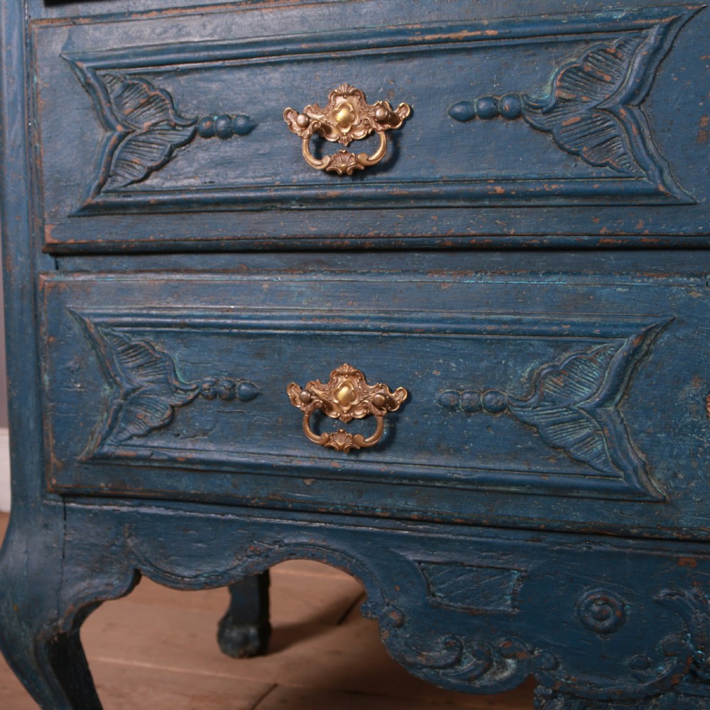 18th Century Portuguese Commode View VIII