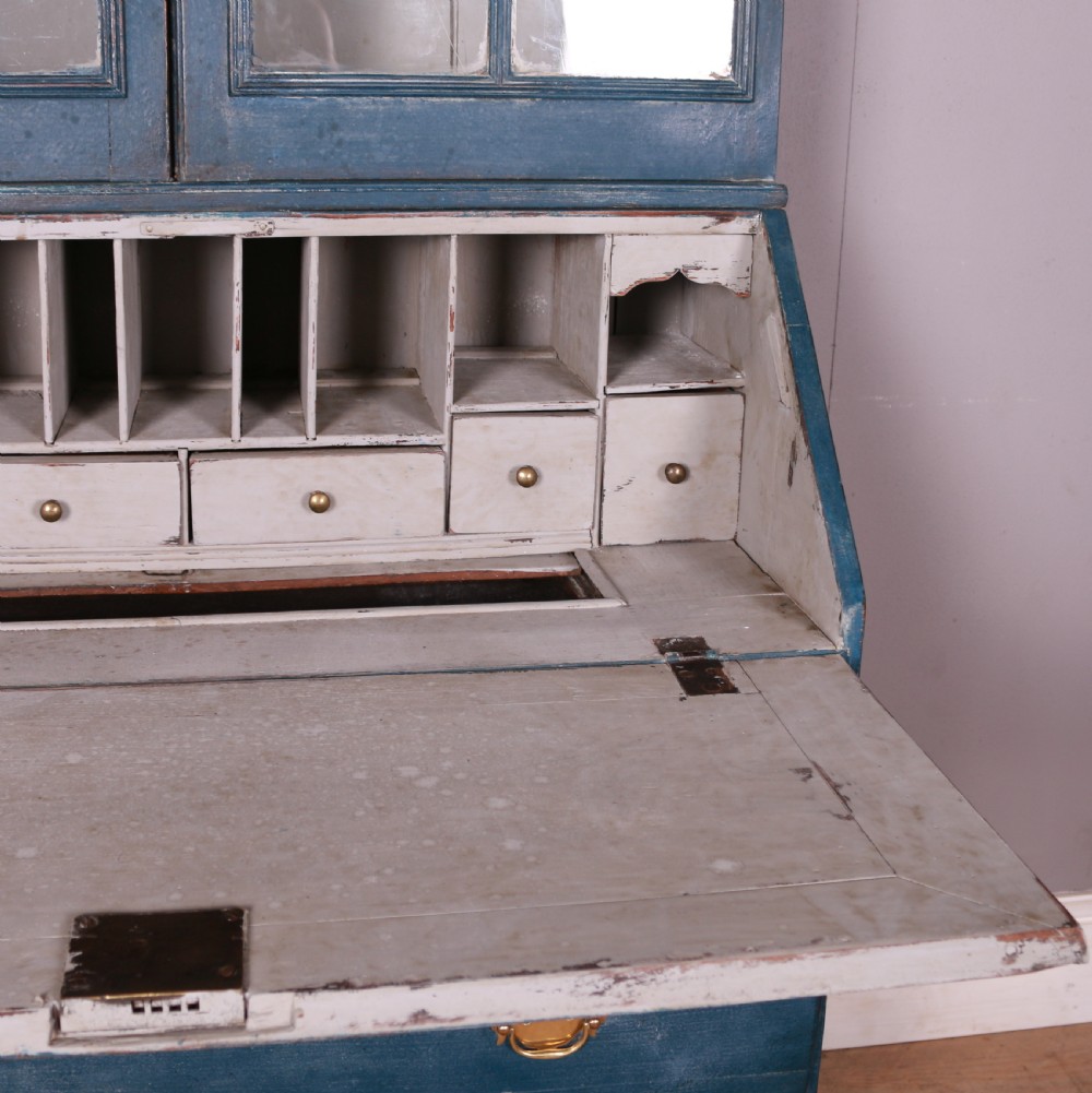 18th Century English Bureau Bookcase View X