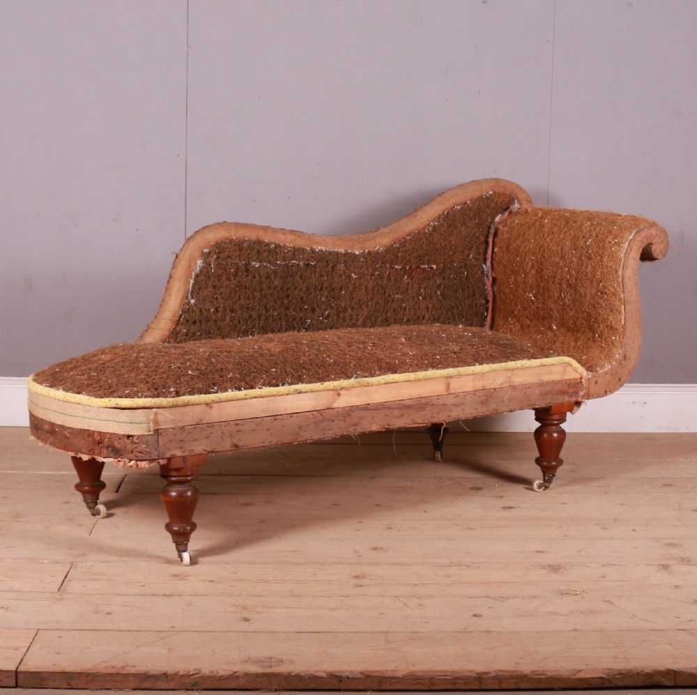 English Country House Chaise Lounge