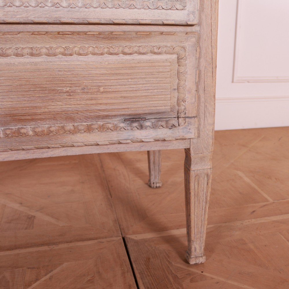 18th Century Bleached Oak Commode View VI