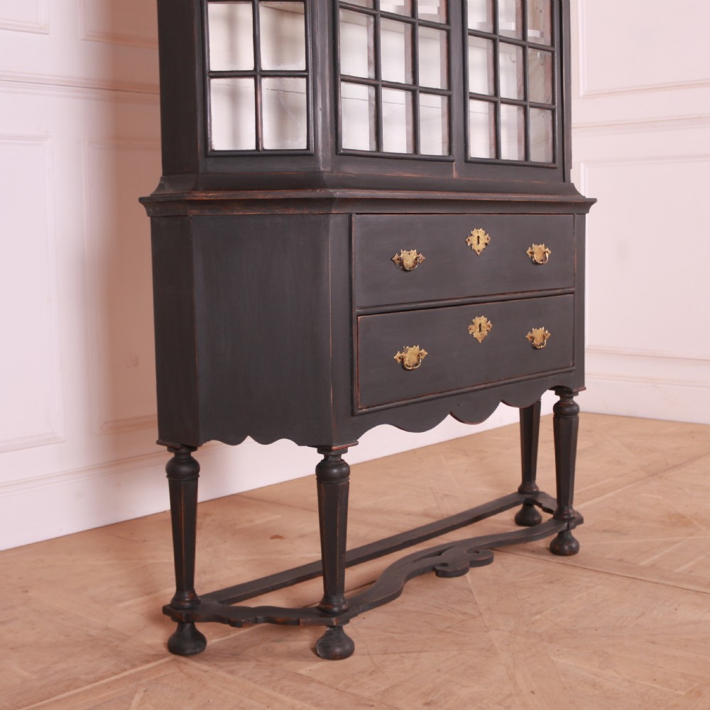 Dutch Painted Vitrine View IV