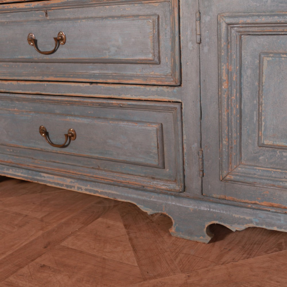 18th Century English Dresser Base View VIII