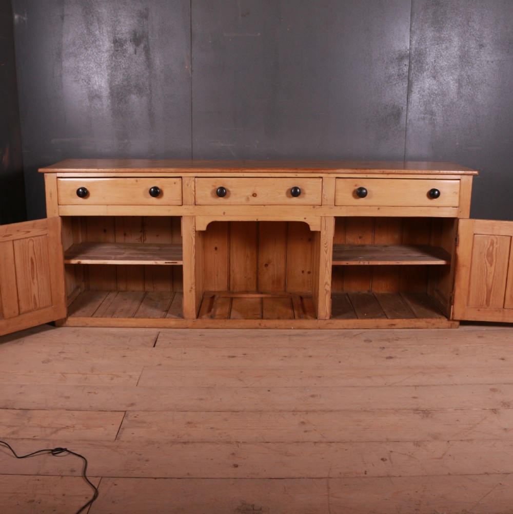 Welsh Pine Dresser Base View VIII