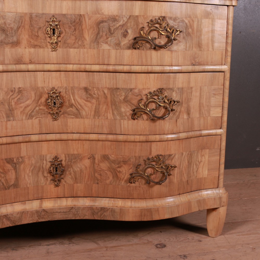 18th Century French Serpentine Commode View V
