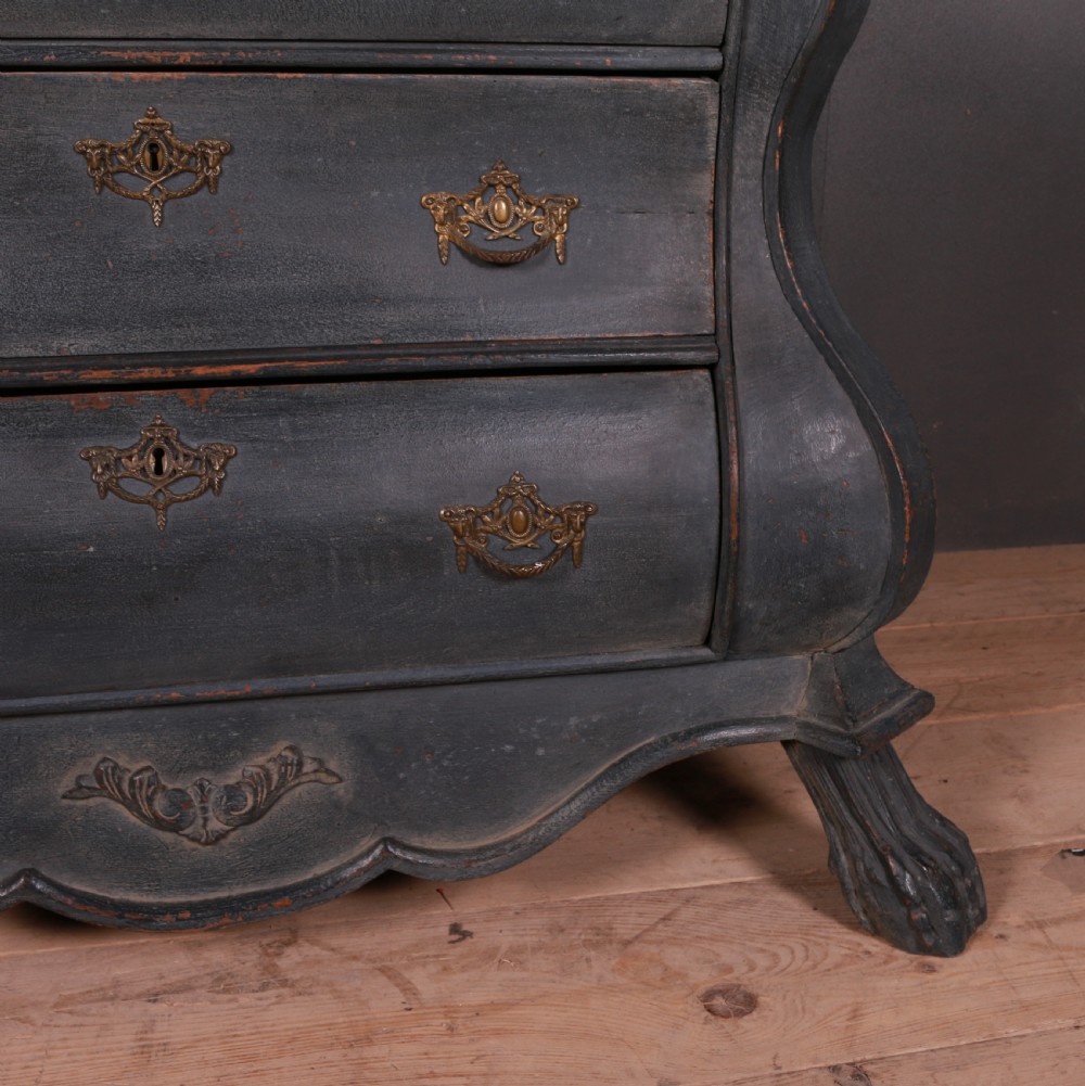 Dutch Bombe Commode View V