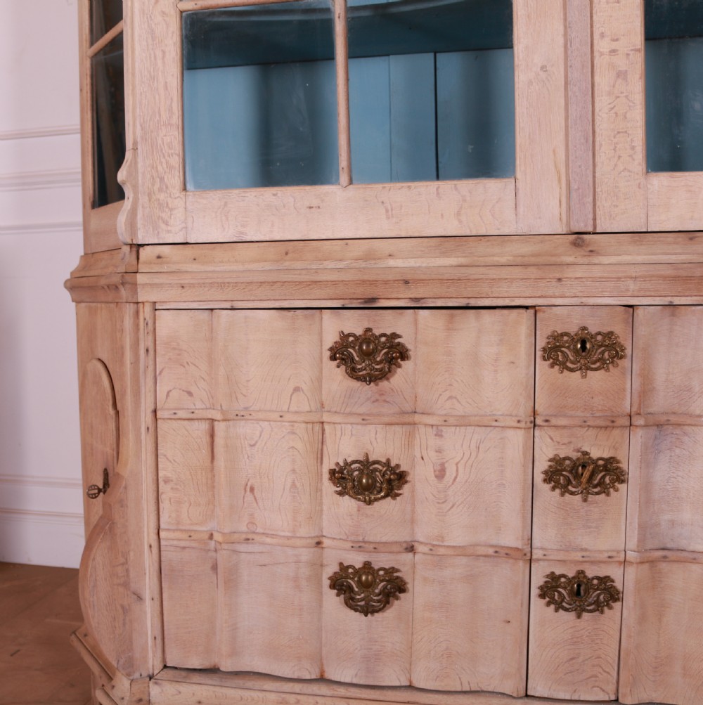 Dutch Bleached Oak Vitrine View III
