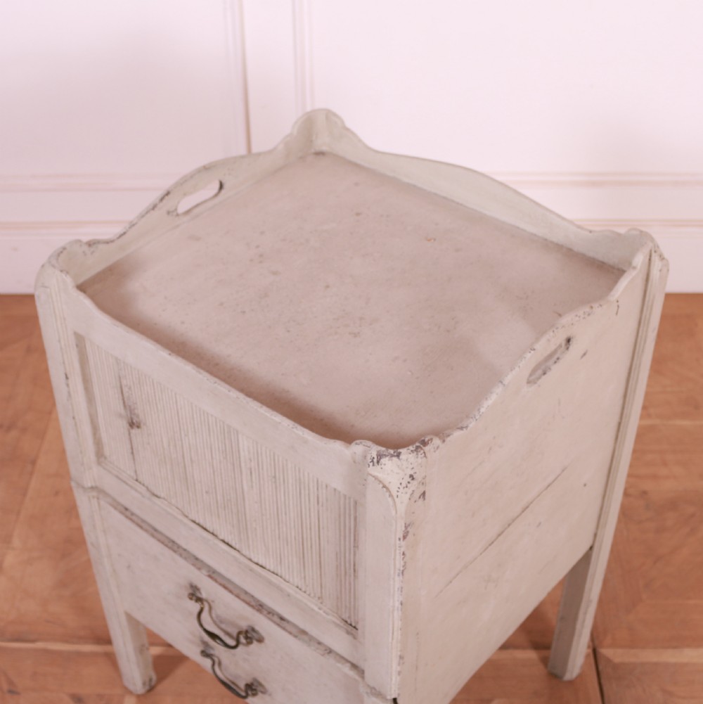 18th Century English Bedside Cupboard View IV