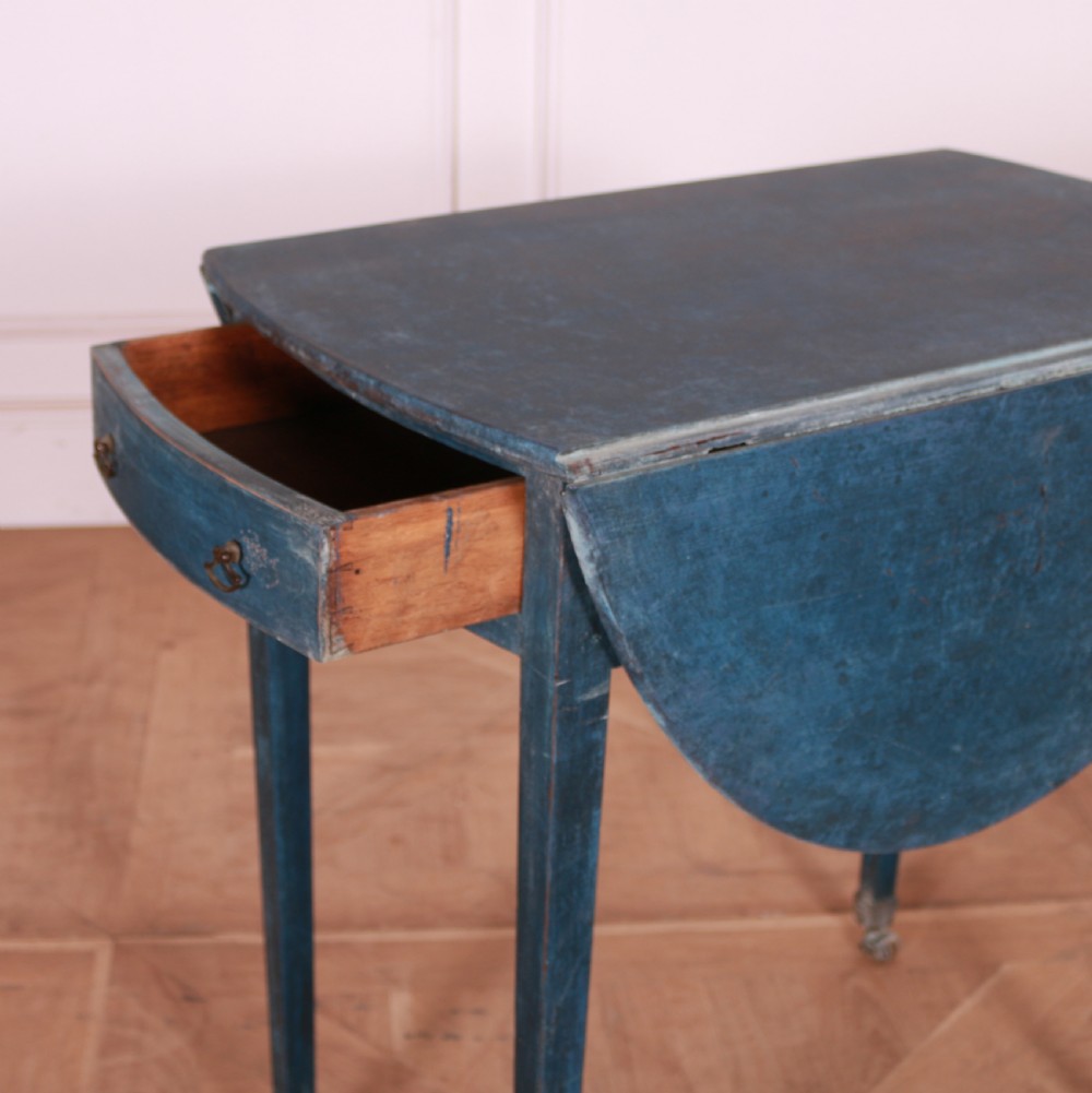English Drop Leaf Table View V