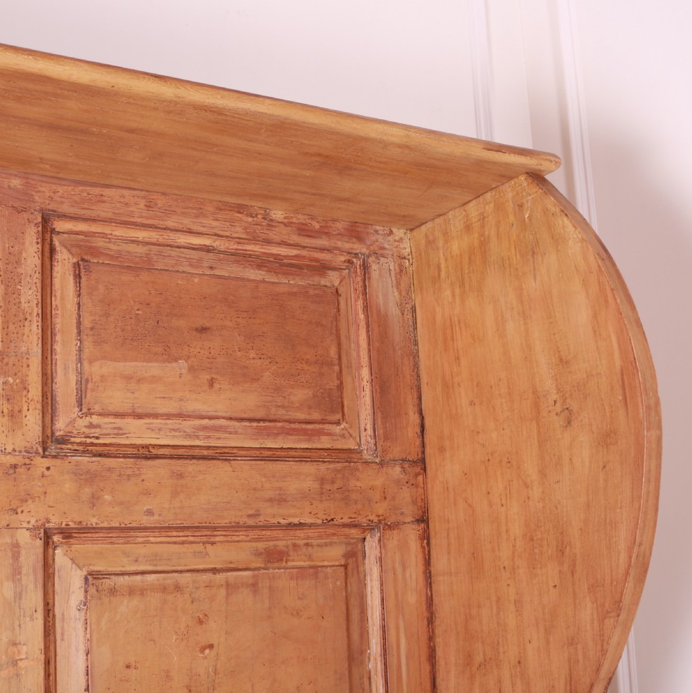 18th Century Country House Winged Settle View X