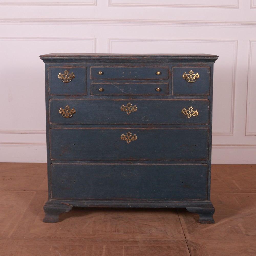 18th Century English Chest of Drawers
