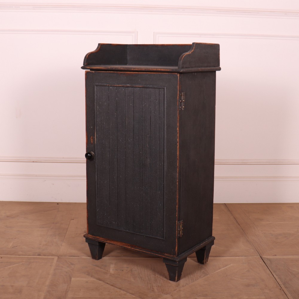 Small English Painted Buffet