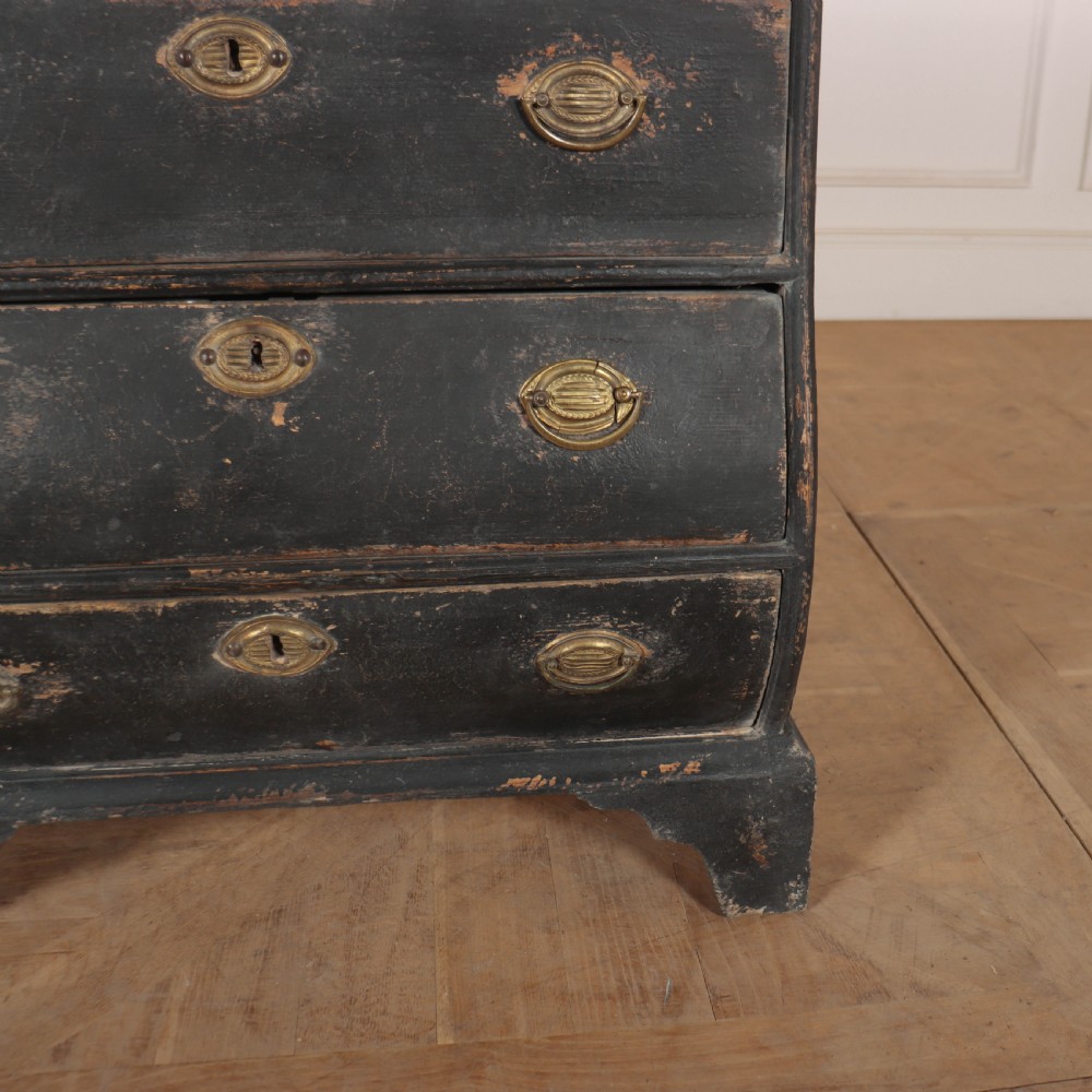 18th Century Dutch Commode View VII