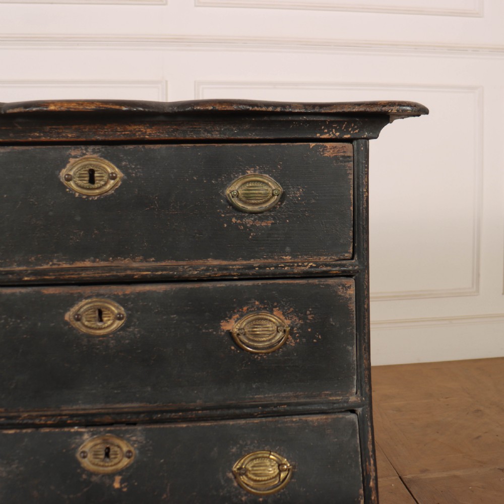 18th Century Dutch Commode View VIII