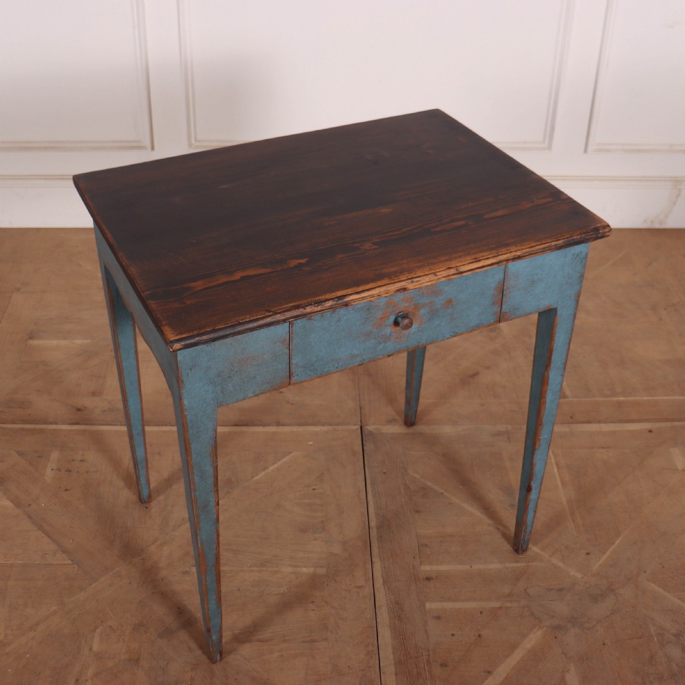 Swedish Painted Lamp Table View V