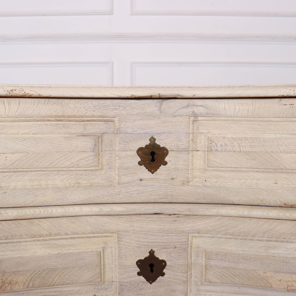 18th Century Serpentine Commode View VIII