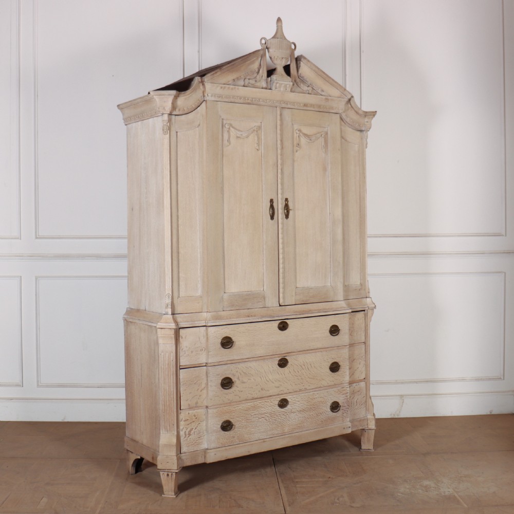 Dutch Bleached Oak Linen Cupboard View XII