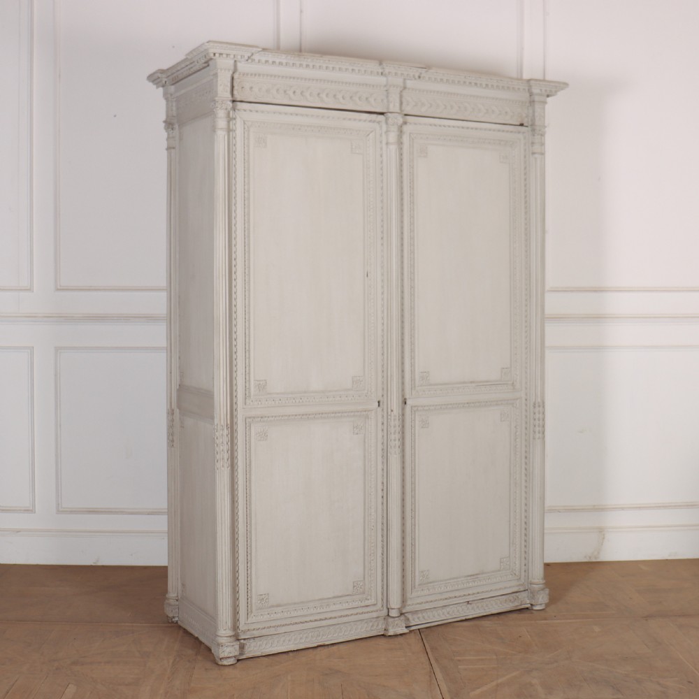 18th Century Italian Linen Cupboard