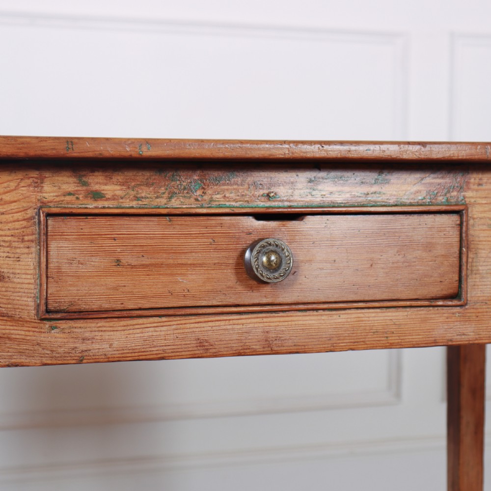 Small Pine Lamp Table View III