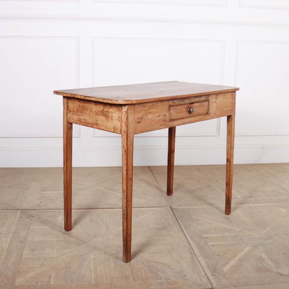 Small Pine Lamp Table View VI