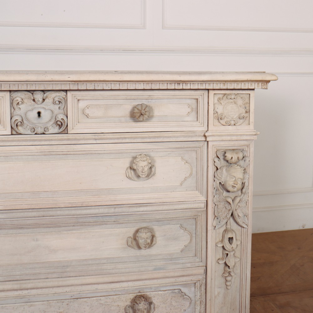 18th Century Italian Commode View VII