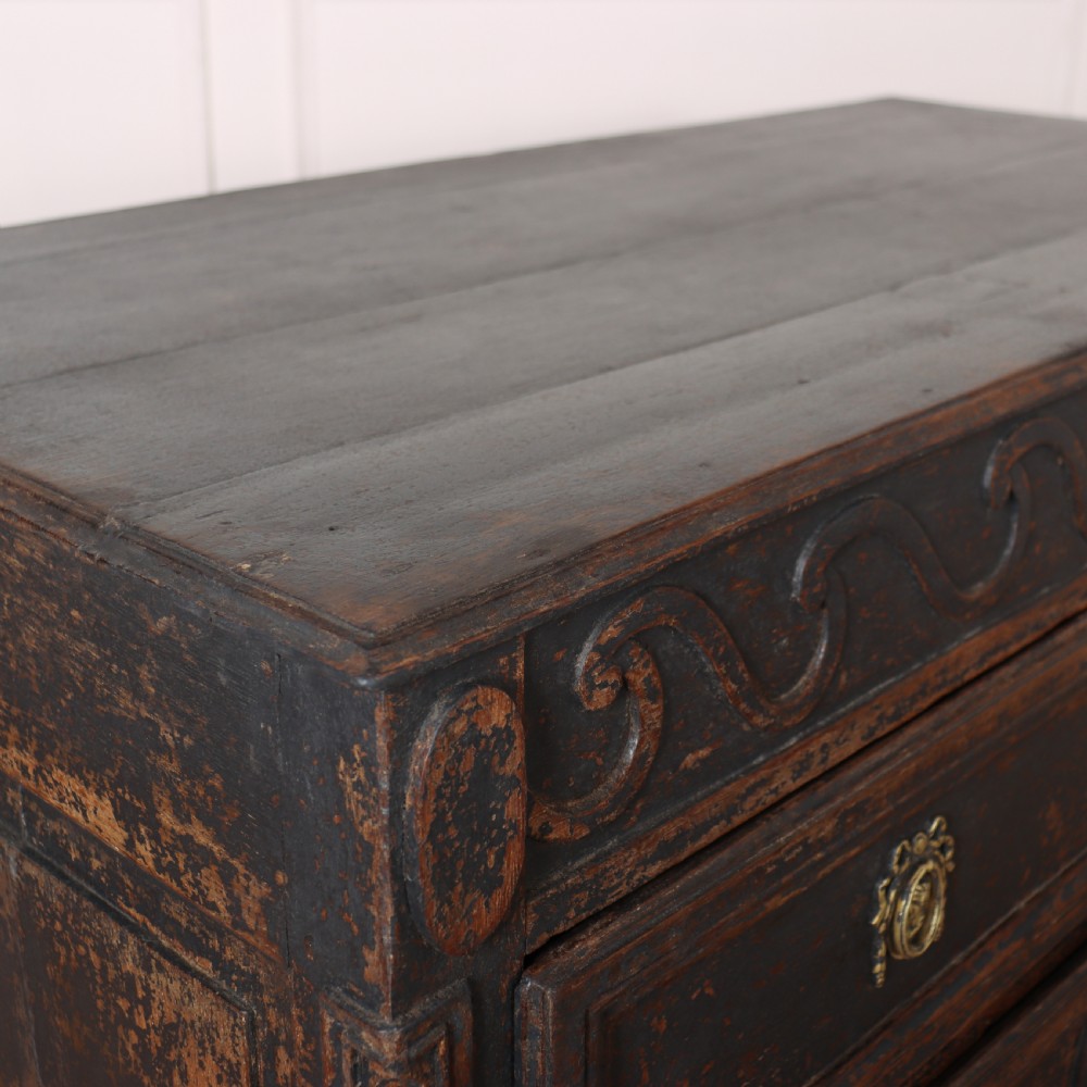 18th Century French Painted Commode View VIII