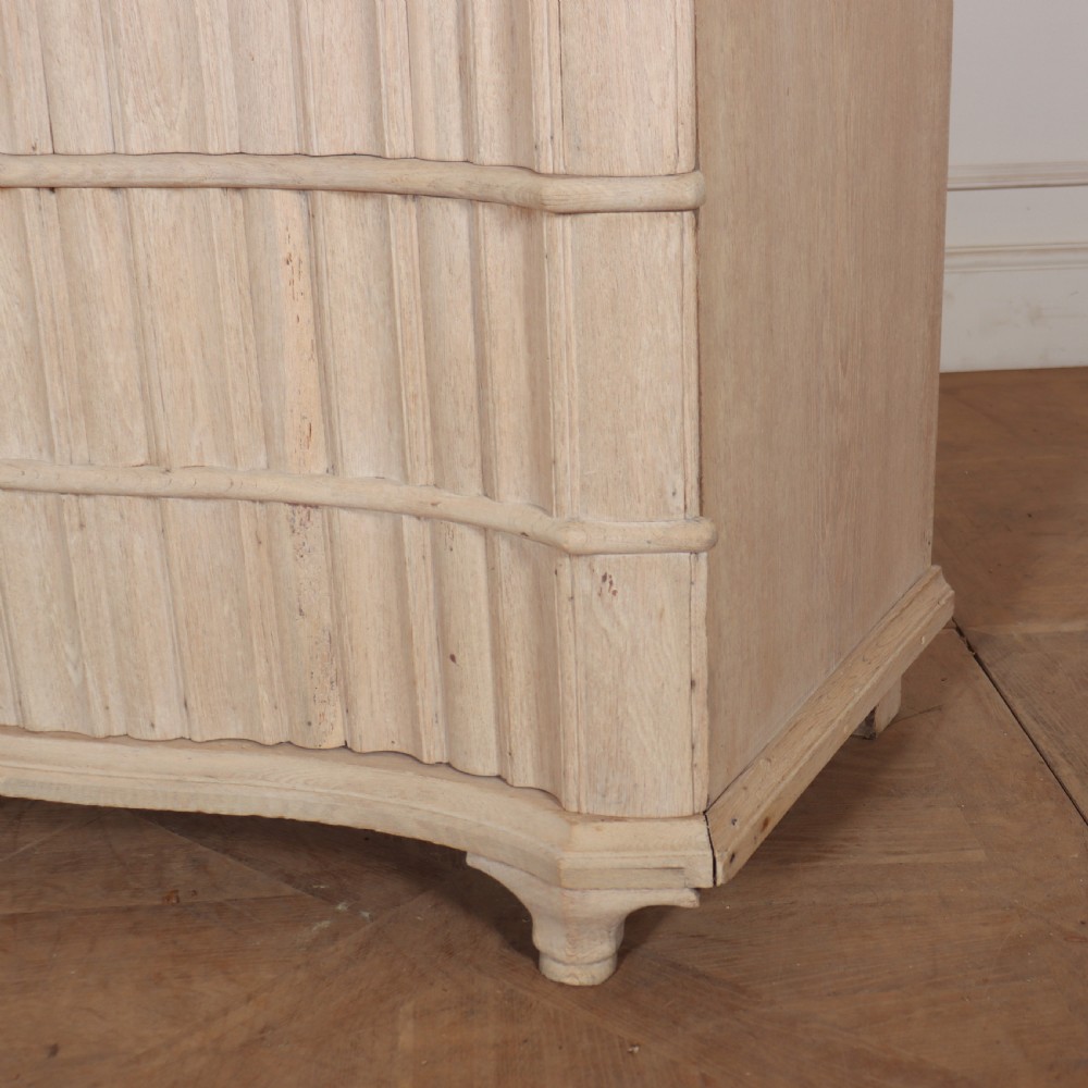 18th Century Austrian Commode View VII