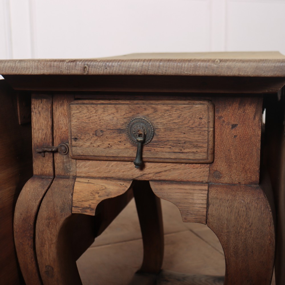 18th Century Oak Gate-leg Table View VII