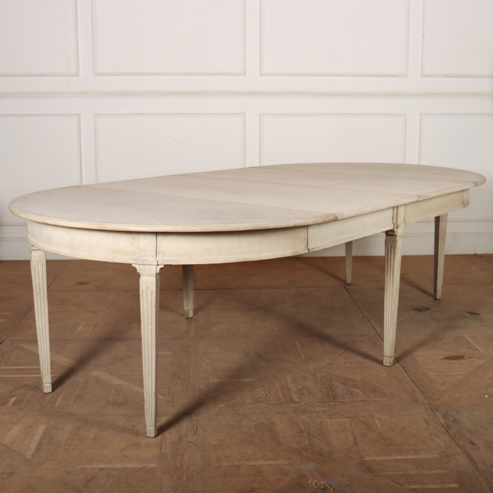 Early 20th Century Swedish Extending Dining Table View VII