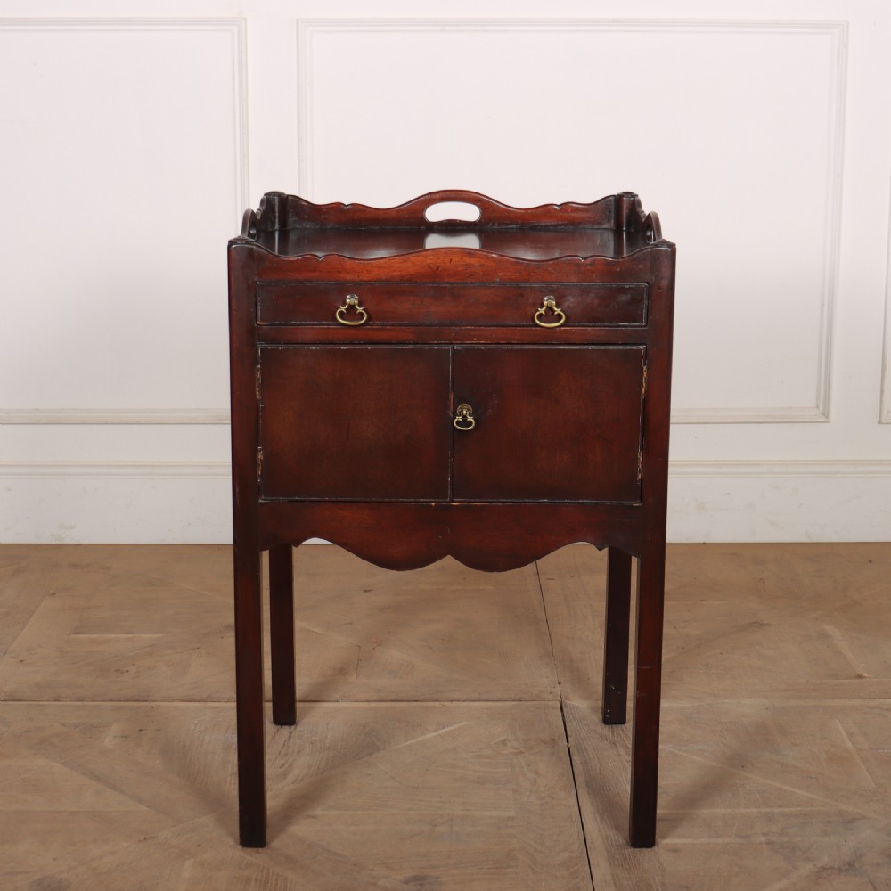 Georgian Mahogany Bedside Cupboard