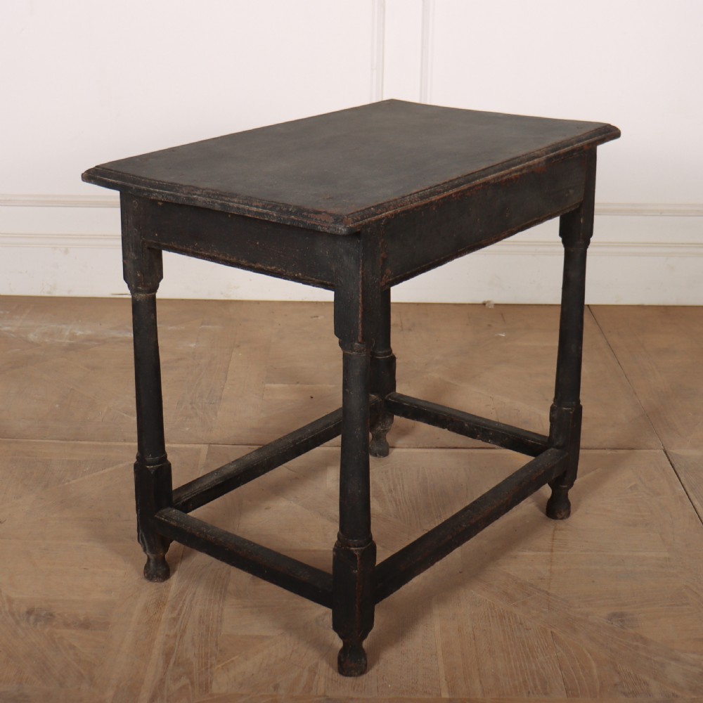 English 18th Century Painted Lamp Table View VII