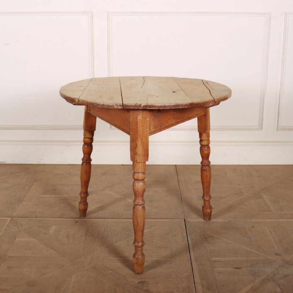 Welsh Pine Cricket Table