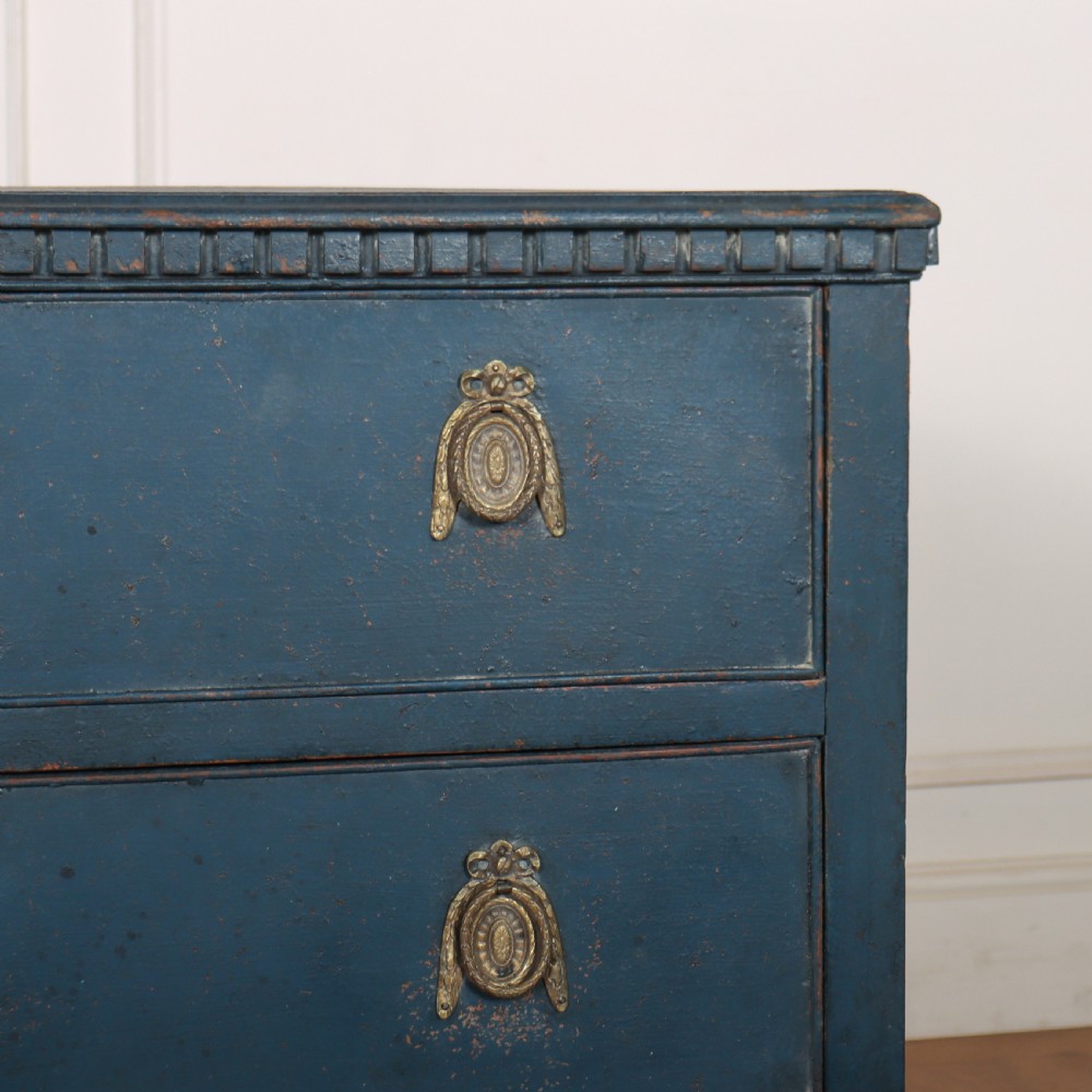 18th Century Italian Painted Commode View IV