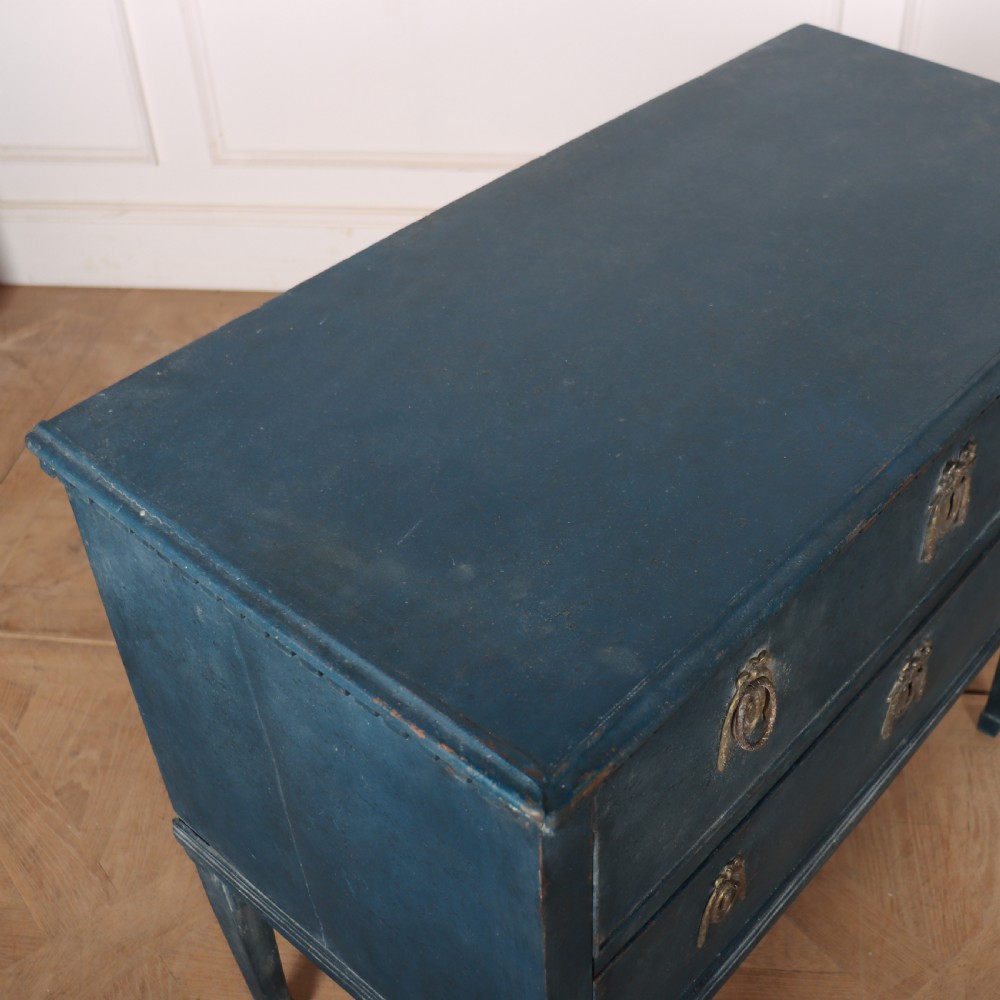 18th Century Italian Painted Commode View VIII