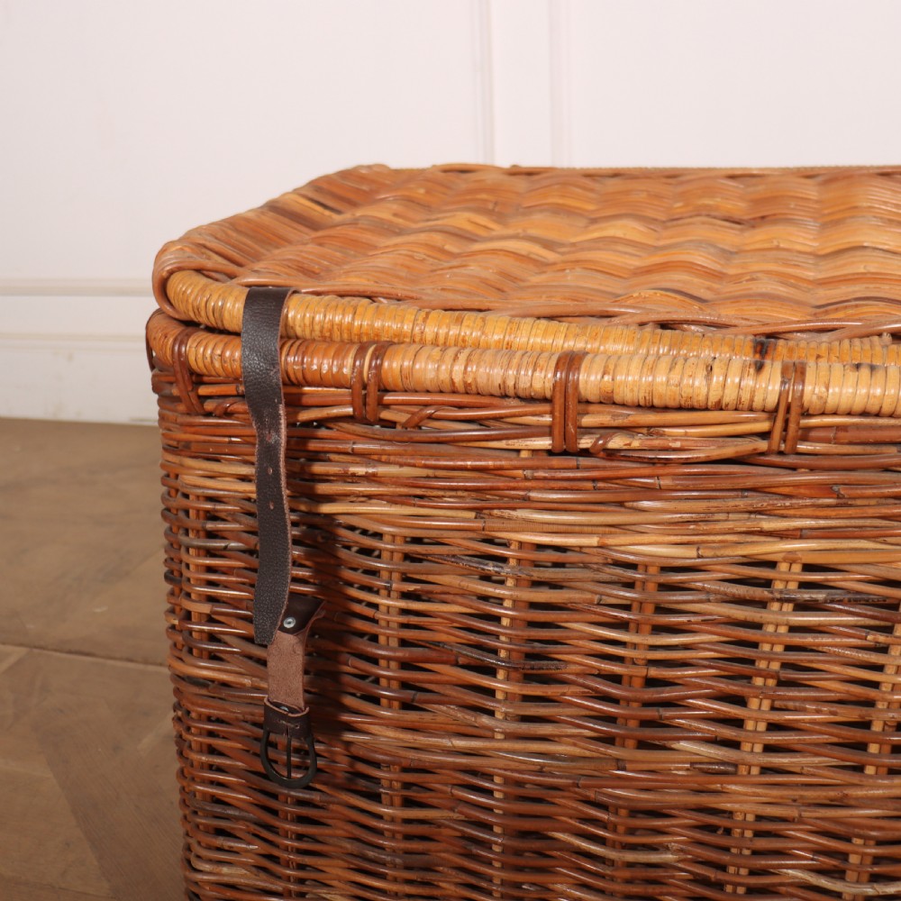 20th Century English Wicker Hamper View IV