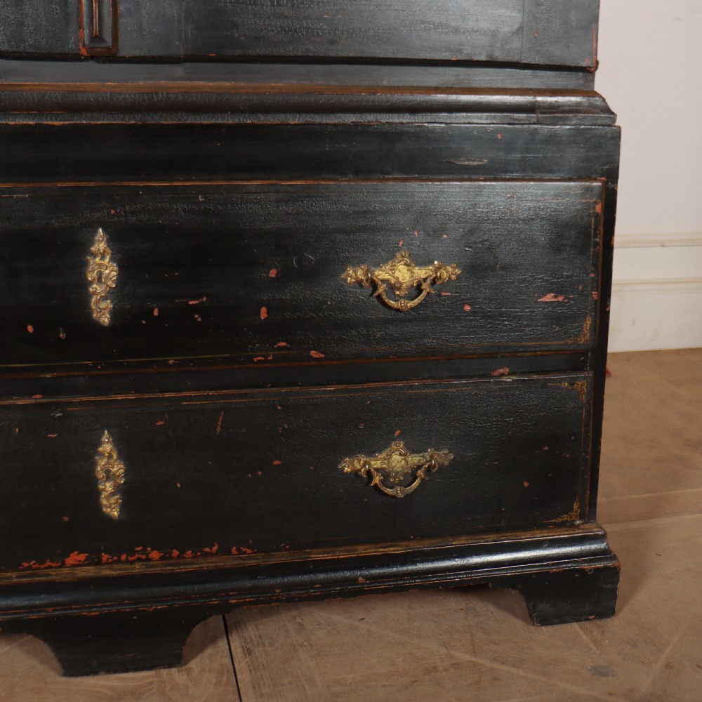 18th Century Swedish Painted Linen Cupboard View VII