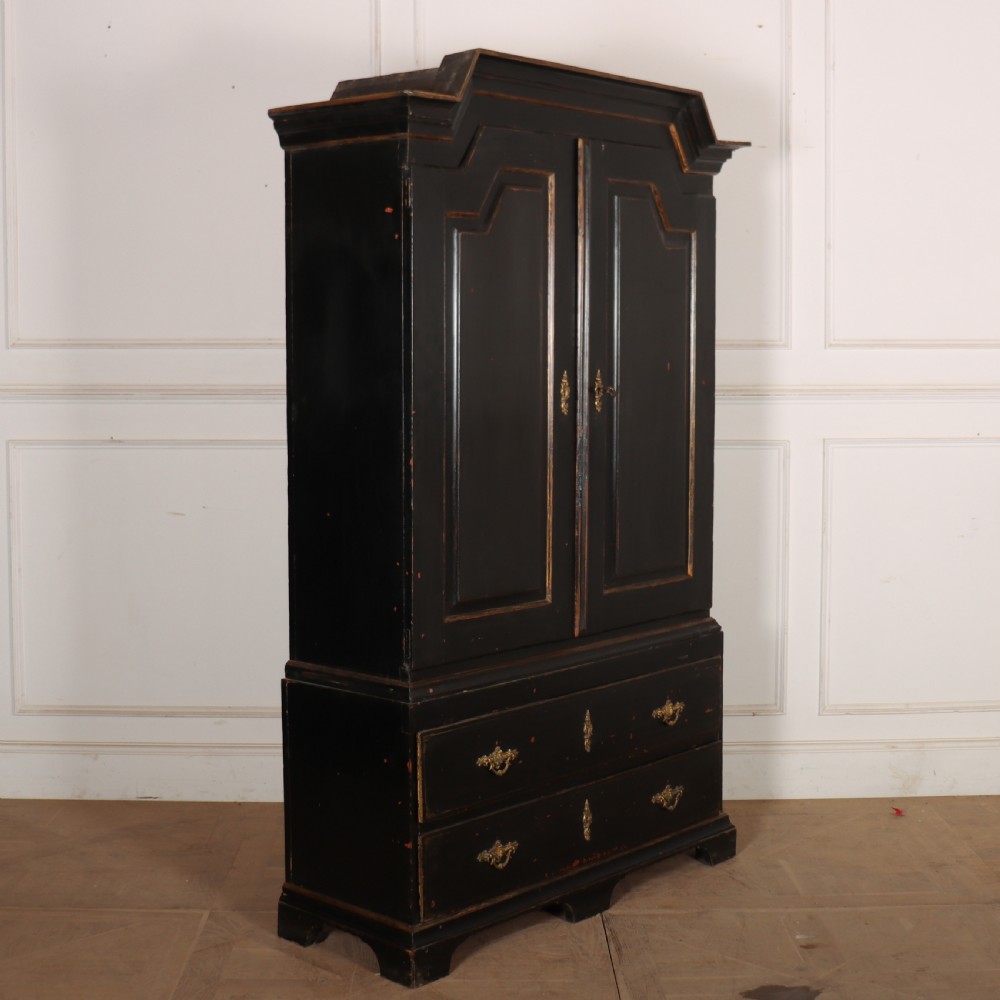 18th Century Swedish Painted Linen Cupboard View VIII