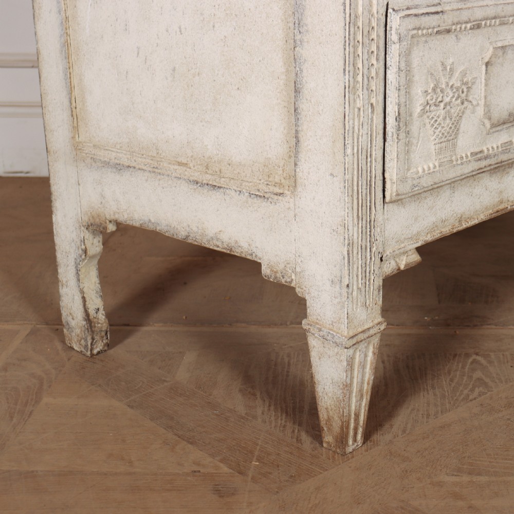 French Three Drawer Commode View VIII