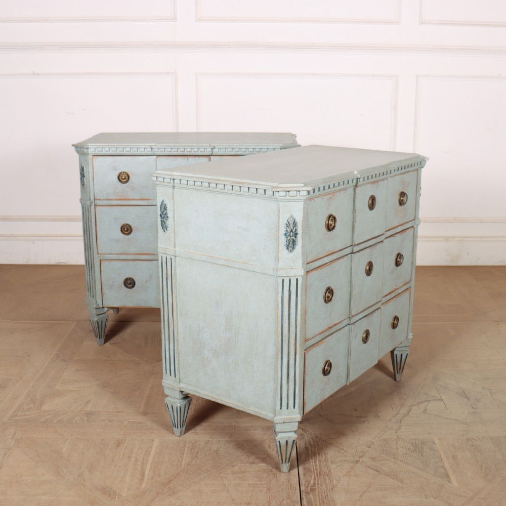 Pair of Painted Swedish Breakfront Commodes View VII