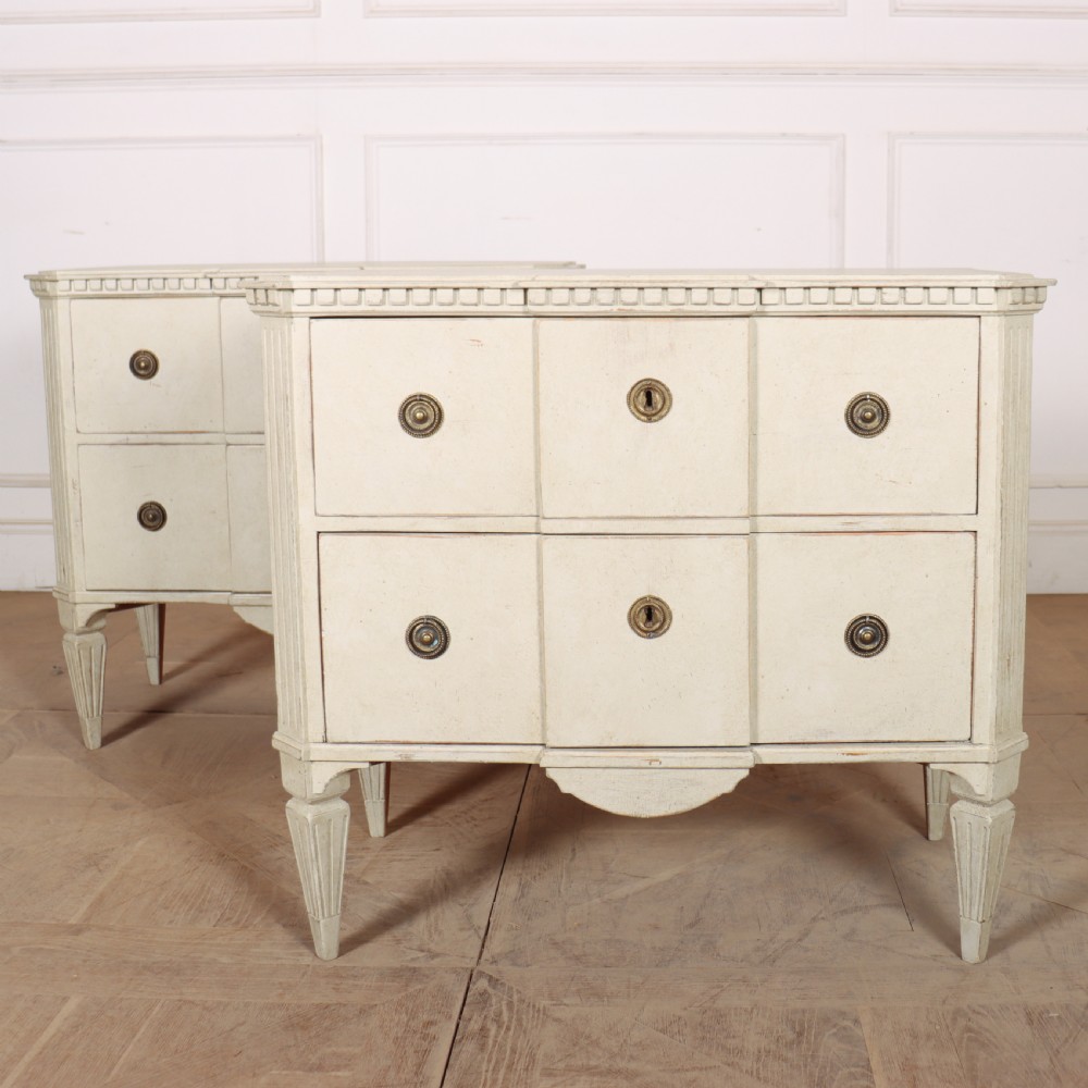 Pair of Painted Swedish Breakfront Commodes View VI