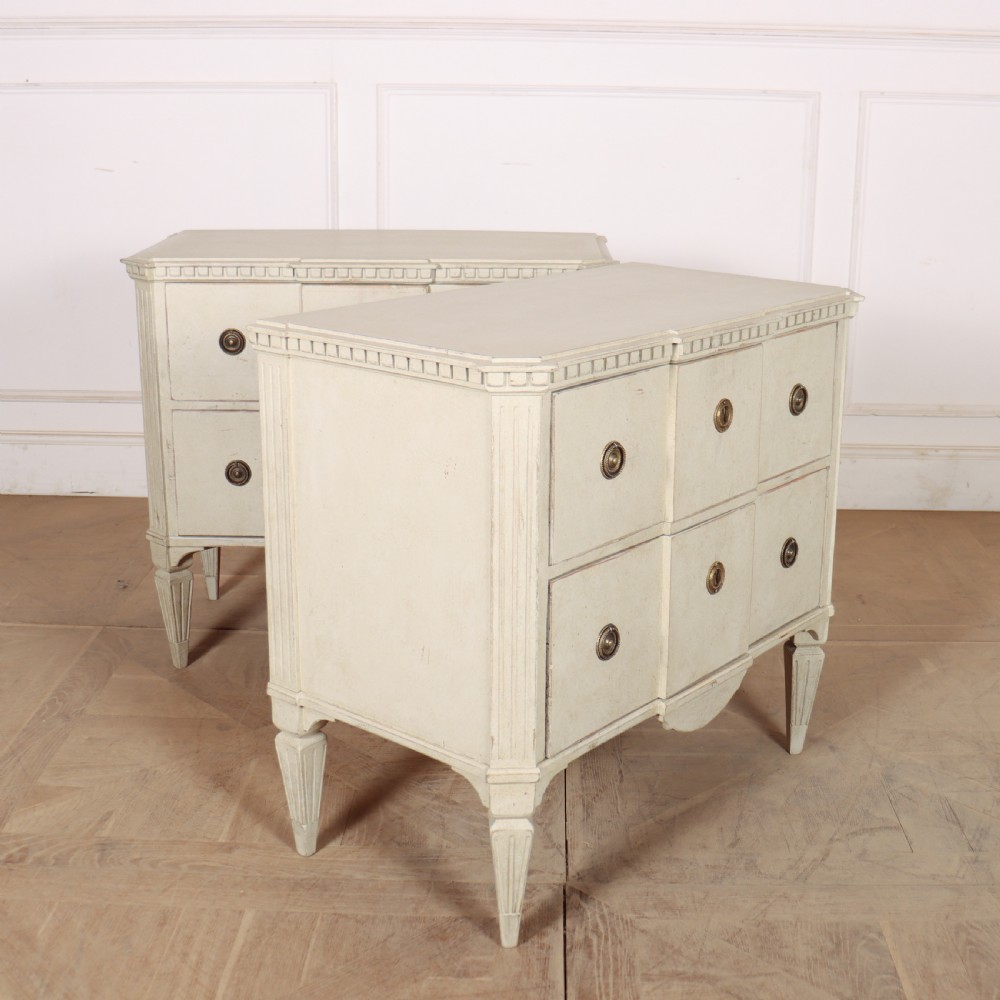 Pair of Painted Swedish Breakfront Commodes View VII