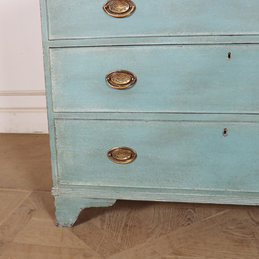 English Chest of Drawers View V