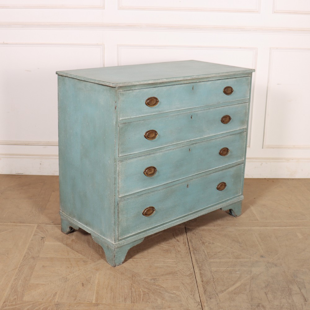 English Chest of Drawers View VIII