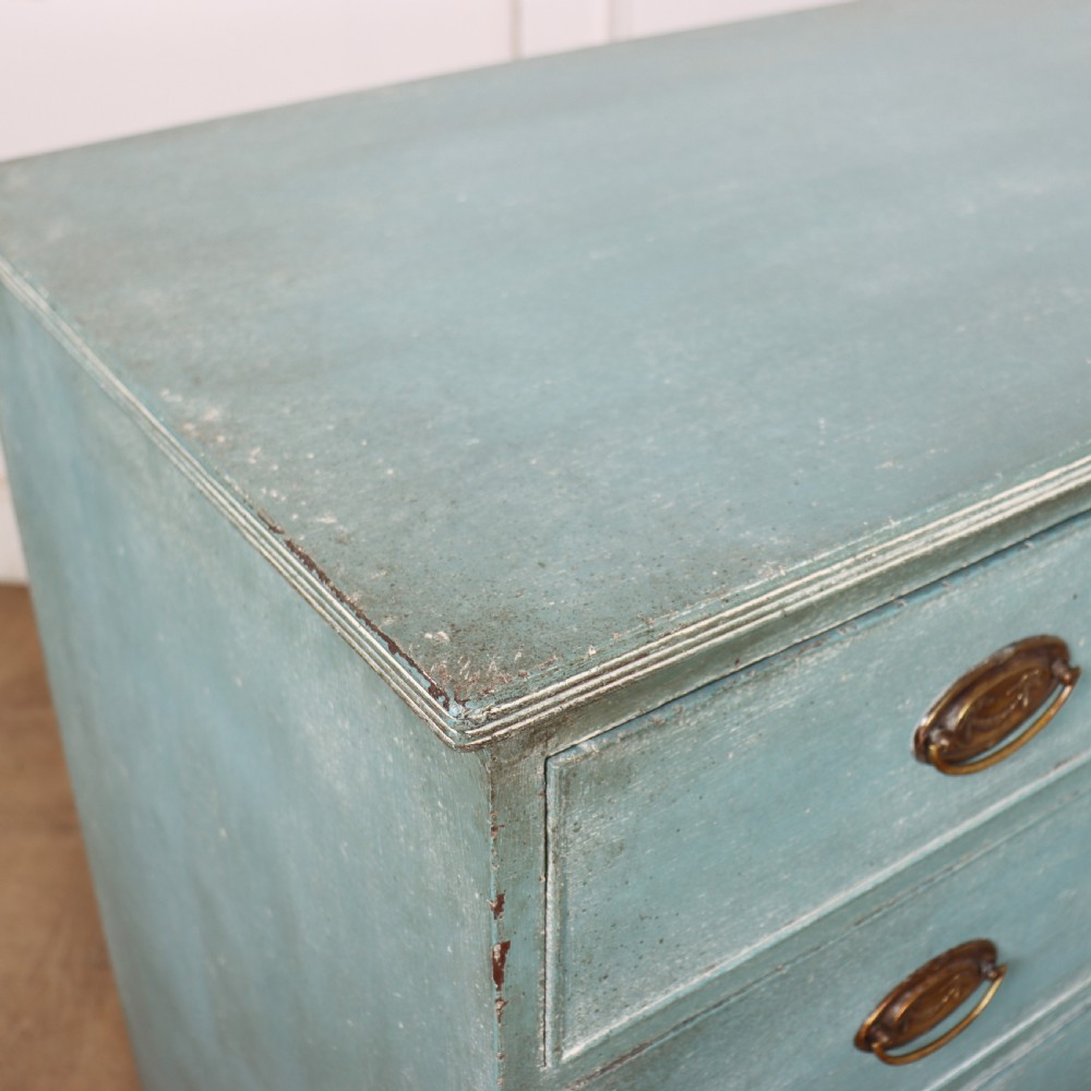 English Chest of Drawers View XI